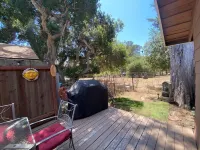 Private quiet cottage best for 2-3, no worries pet friendly