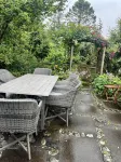 Apple cottage: A cosy cottage with log burners and mature garden. Pet-friendly.