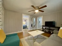 Quaint 2 bed 1 bath cottage style home