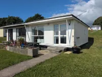 Pet friendly chalet ..  Sleeps 5