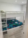 Renovated-Jacuzzi Tub Home NYC/LGA/JFK Washer/Dryer