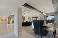 Luxury Catalina Foothills Heated Pool and Spa Sleeps 16