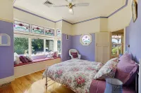 Classic Federation House close to Town & Lake Lake Mulwala Swimming Pool附近的飯店