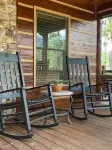 Serene Luxury Mountain Cabin l Hot Tub, Stunning Views & Designer Comforts