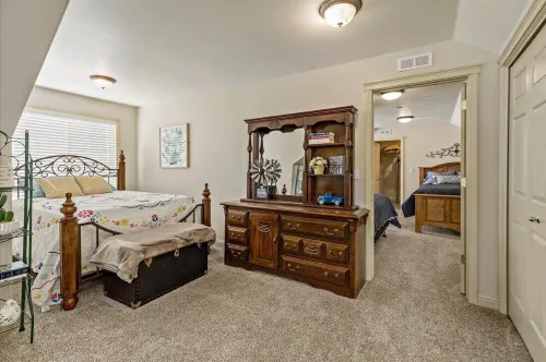 Beautiful Country & Ranch setting with room to relax