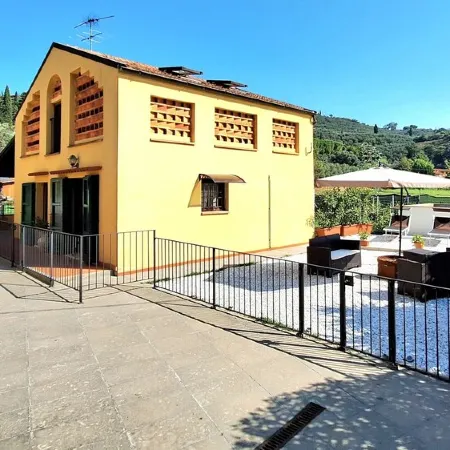 Conca Oro New House on Hill between Lucca and the sea with pool and large porch