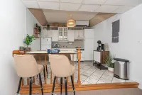 Walk to the Beach & Boardwalk!! 2 Bedroom Family Condo!