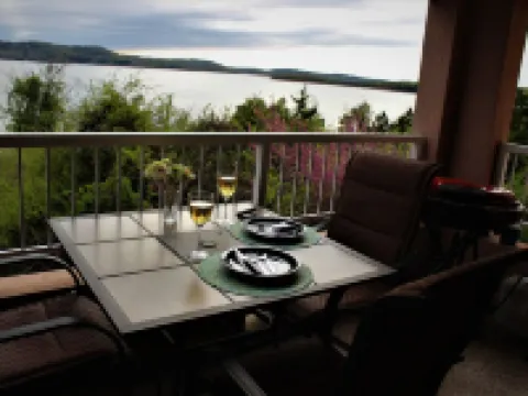 Fabulous Patio View Overlooking The Main Channel Of Table Rock Lake Hotels in Ridgedale