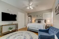 HOLIDAY SALE! Nice Downtown Dunedin Bungalow! Hotels near Seeds