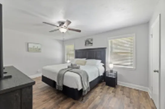 Stylish Villa in DFW - Near Stadiums • Large Pool • Pool Table