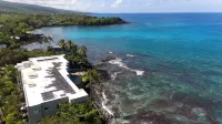 Banyan Tree 300: Gorgeous, New Unit 20 ft from Beach w/ Stunning Ocean Views/AC!