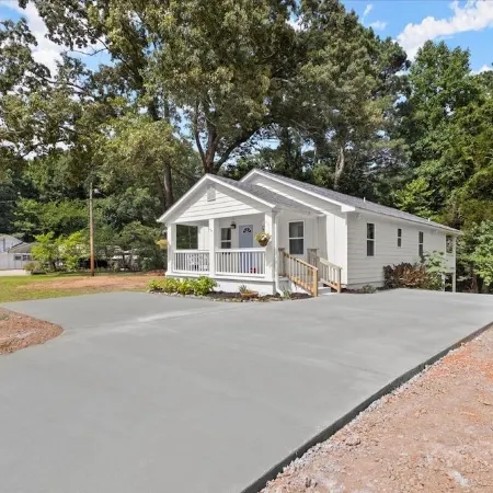 3Br Home w/ WiFi & Office Space