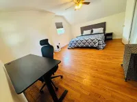 Charming 5 Bedrooms House in Peaceful Kensington with Parking Near DC Hotels in Kensington