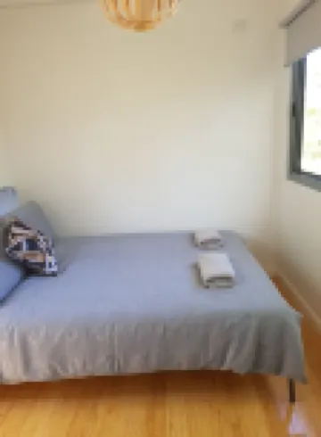 Beautiful Beach-side cottage with lap pool in North Maroubra close to Coogee 馬魯布拉酒店