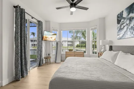 Luxurious Golf Condo W/ Resort Pool and Amenities!