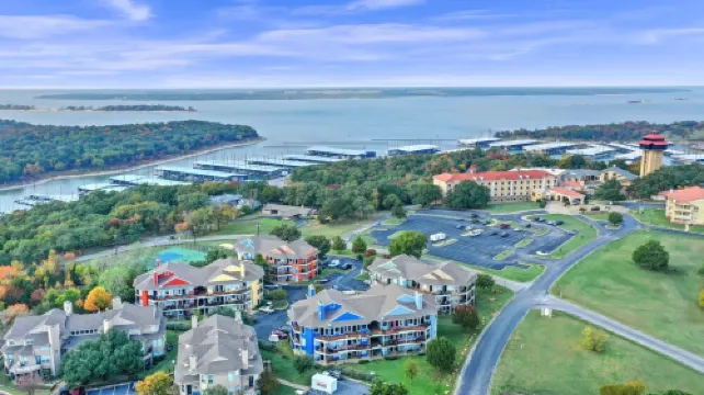 Sailor's Knot Sleeps 8 with outdoor pool less than 5 min from Lake Texoma