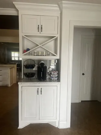 Charming Home with Oak Tree Lined Streets in the Heart of Lake Charles. Отели в г. Лейк-Чарльз