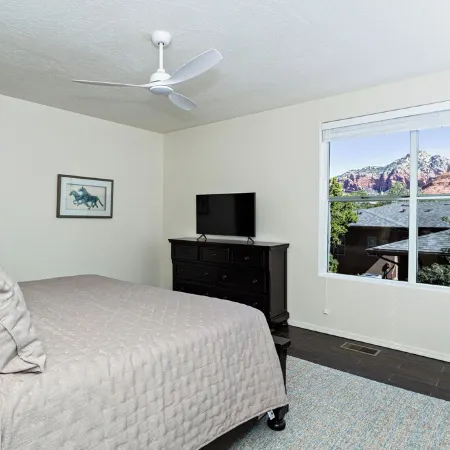 Luxury West Sedona Home - close to hiking trails with a view of Coffee Pot