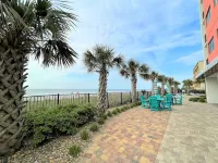 FANTASTIC OCEAN VIEWS FROM A BEAUTIFUL OCEAN FRONT CONDO!