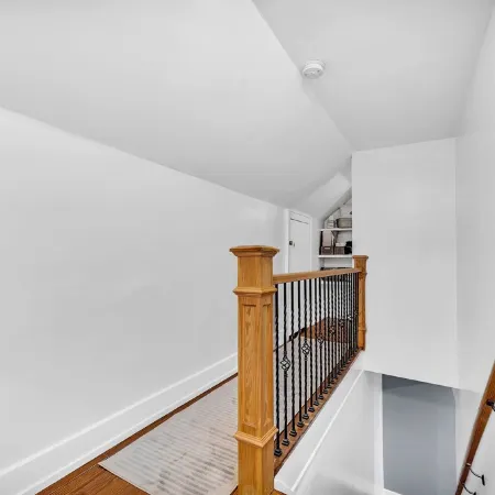 Newly renovated Cozy home with chef kitchen, pretty much fully stocked