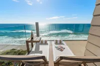 Top Floor Oceanfront Retreat, a Short 3-5 Minute Walk to the Beach
