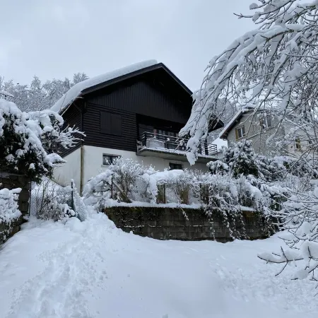 Chalet Idéalement Placé, à 5 Minutes à Pieds du Centre-ville de LA Bourboule