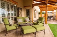 Hot Tub! 2 acre oasis near Sedona and Page Springs Wineries. Mountain View!