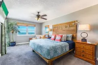 Beachfront / Gulf Sunsets Condo