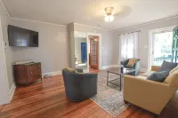 Cozy Cottage minutes to Downtown