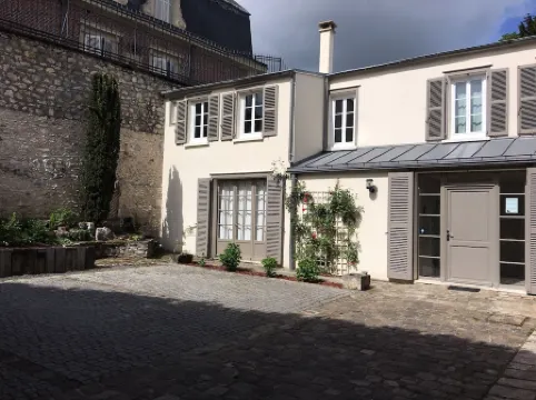 Beautiful apartment 35m2 Chartres center with parking