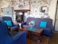 Charming cottage la FENIERE in quiet area, 105m², 3 ch, heated swimming pool