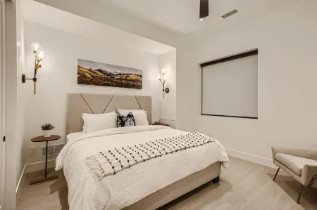 Luxurious Rental with Ideal Downtown Proximity - Stroll to Pearl Street and CU.