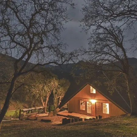 Charming House Inside the Gate of Sequoia National Park