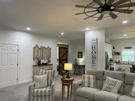 Cozy Farmhouse in Mount Vernon