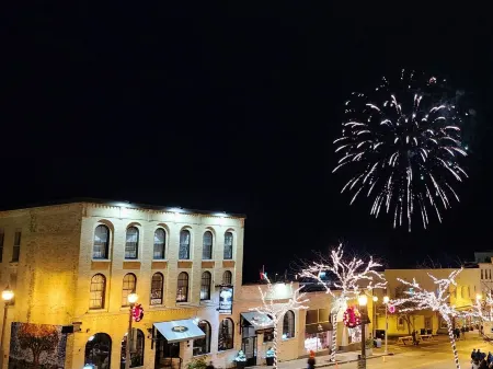 Cute apartment with view of Lake Michigan located downtown Port Washington, WI.