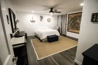 A Luxury Family Mill Creek Lake Retreat