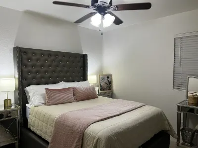 Modern 1/2 Duplex in Sierra Vista Hotels near Staples