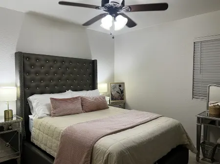 Modern 1/2 Duplex in Sierra Vista