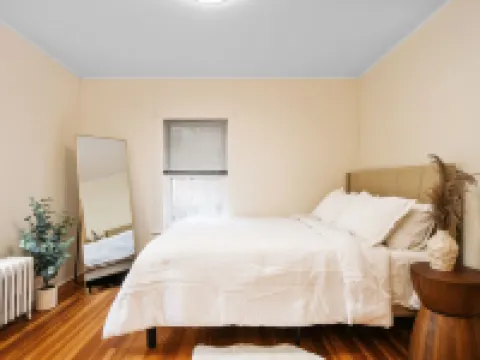 Cozy House 3 Blocks From West Pt Hotels in Highlands