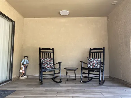 Foothills Desert Escape-Pool/RV& Boat Parking