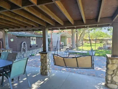 Large country home with 3 rooms and 3 baths