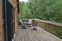 Stunning Knotty Pine Condo at Schuss Mountain