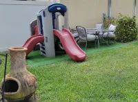Private 2 Bedroom 2 Bathroom Whole Home Dog Friendly Quiet Hideaway in Tampa Bay