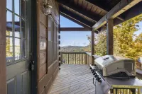 Ridgetop Retreat • Hot Tub • Views • Fireplace