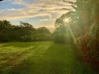 Great location between Hana Town and Hamoa Beach, private, family-friendly Hotel dekat Hana Bay Beach Park