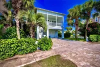 Punta VistaMare at Destin Pointe- Private Heated Pool - Bungalows
