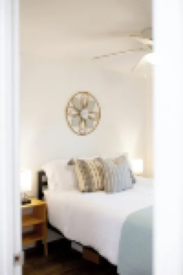 Newly Remodeled 2-BR across UAMS Hospital #C