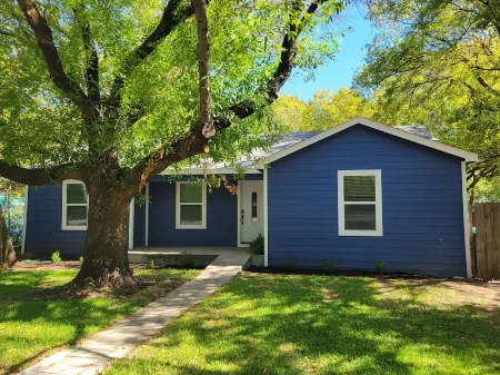 Unique & Cozy 2 Bed Private Apartment UNT/TWU/Medical City