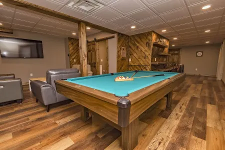 Camelbackski 4Br+BonusRoom Firepit,Hottub,Casino,Kalahari Linens ! Отели рядом с достопримечательностью «Поконо Гарденс»