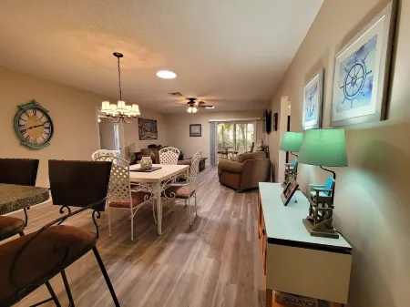 3Bedroom w/2 Seater Golf Cart